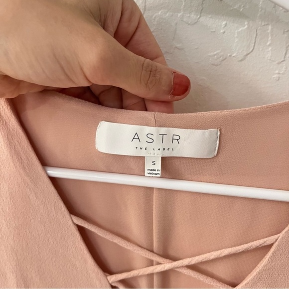 ASTR The Label Shift Dress Blush Pink Lace Up V-Neck Bell Sleeve Lined S - Picture 6 of 10